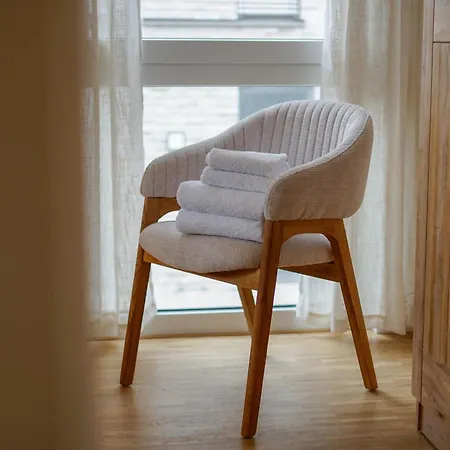 Wohnkultur - Für 10 Mit Terrasse Und Garten Apartment