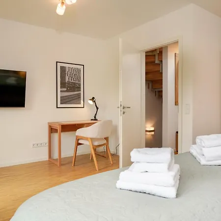 Wohnkultur - Für 10 Mit Terrasse Und Garten