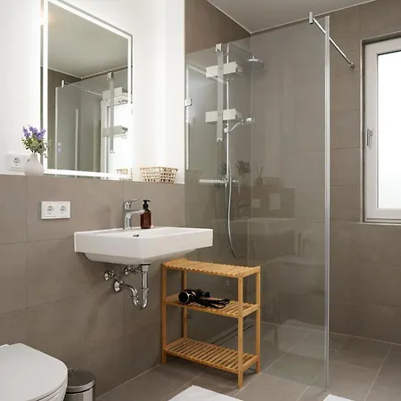 Wohnkultur - Für 10 Mit Terrasse Und Garten Apartment